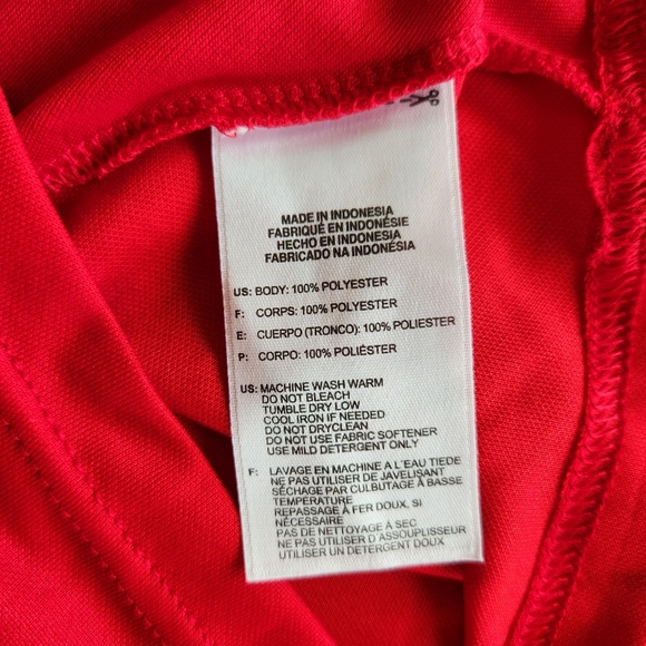 Great Looking Adidas Men's Red Short Sleeve Shirt, Large - Picture 7 of 7